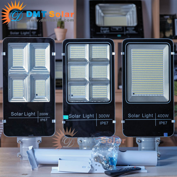 Đèn đường năng lượng mặt trời 400W giá rẻ D-400PT2 4 den duong nang luong mat troi 400w gia re h6